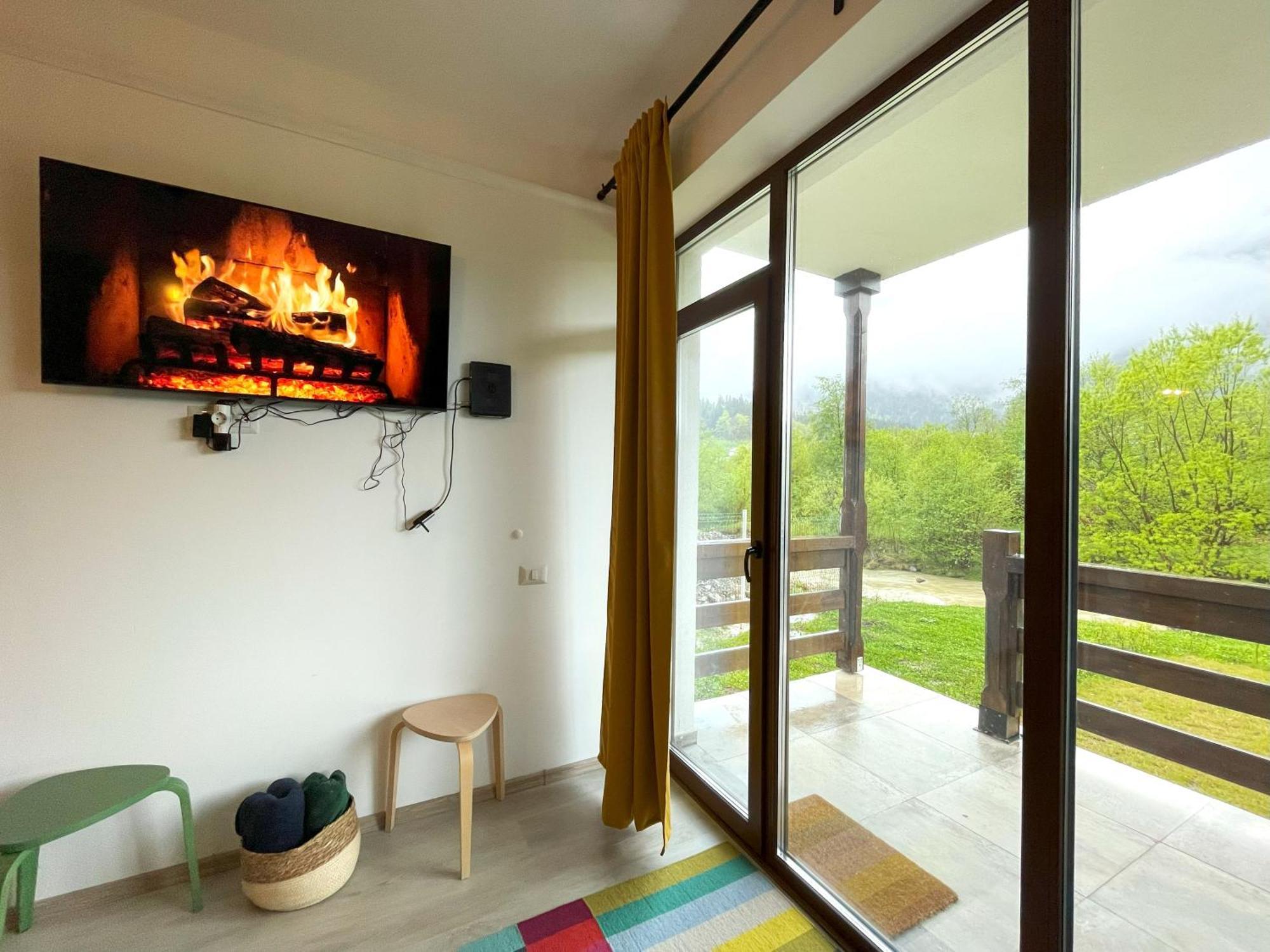 Cozy Riverfront Apartments With Garden And Mountain View Busteni Ngoại thất bức ảnh