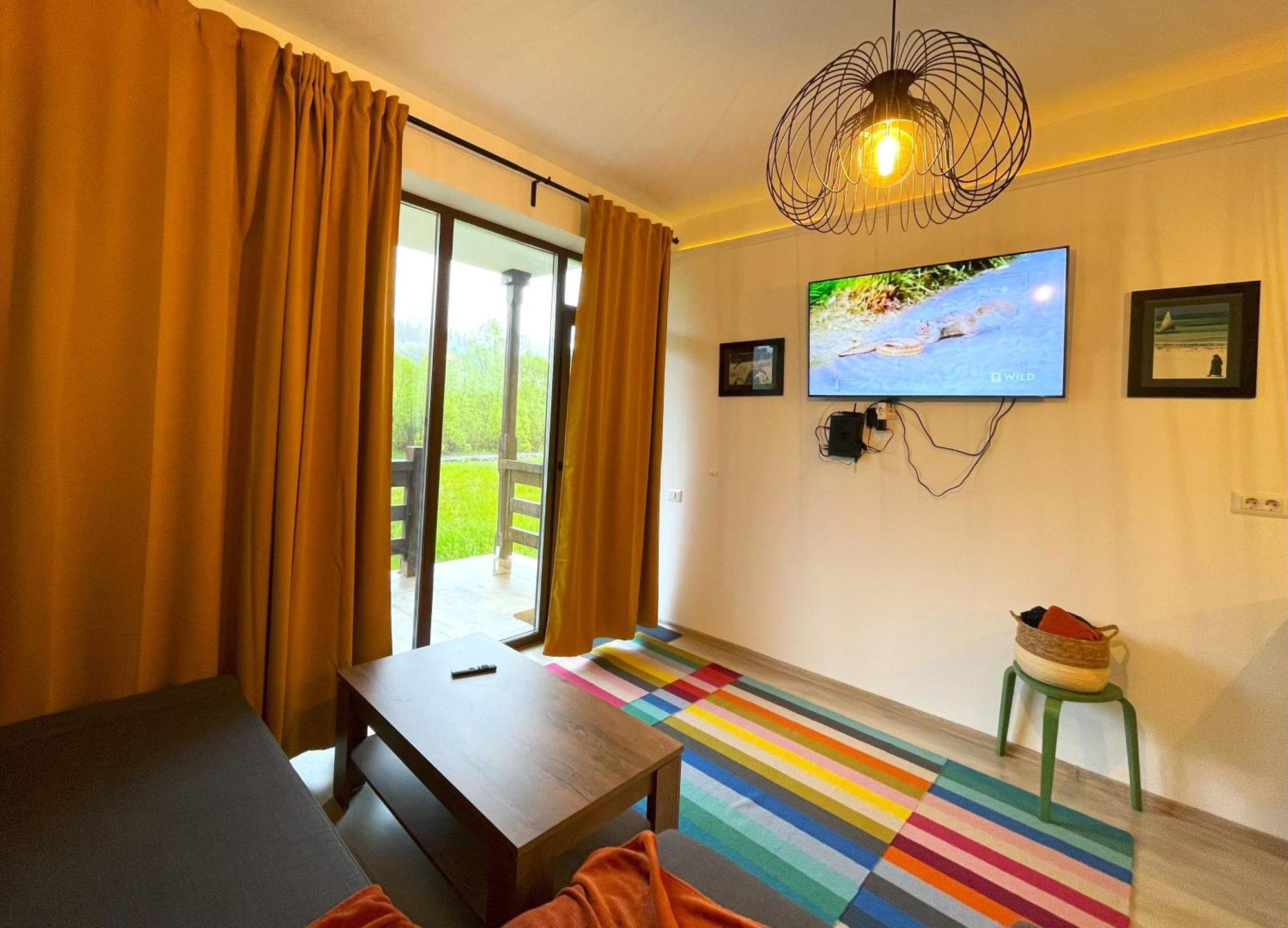 Cozy Riverfront Apartments With Garden And Mountain View Busteni Ngoại thất bức ảnh