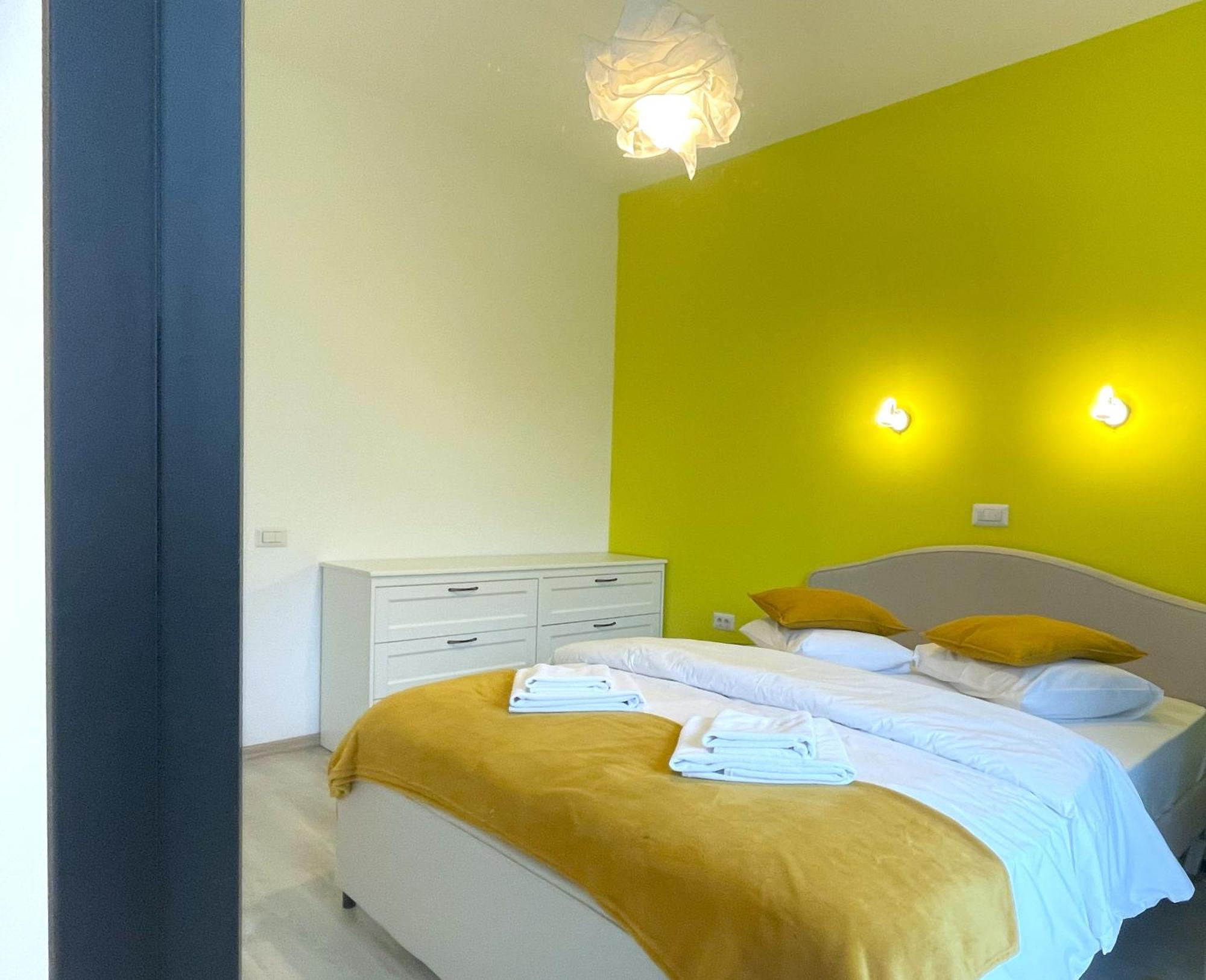 Cozy Riverfront Apartments With Garden And Mountain View Busteni Ngoại thất bức ảnh