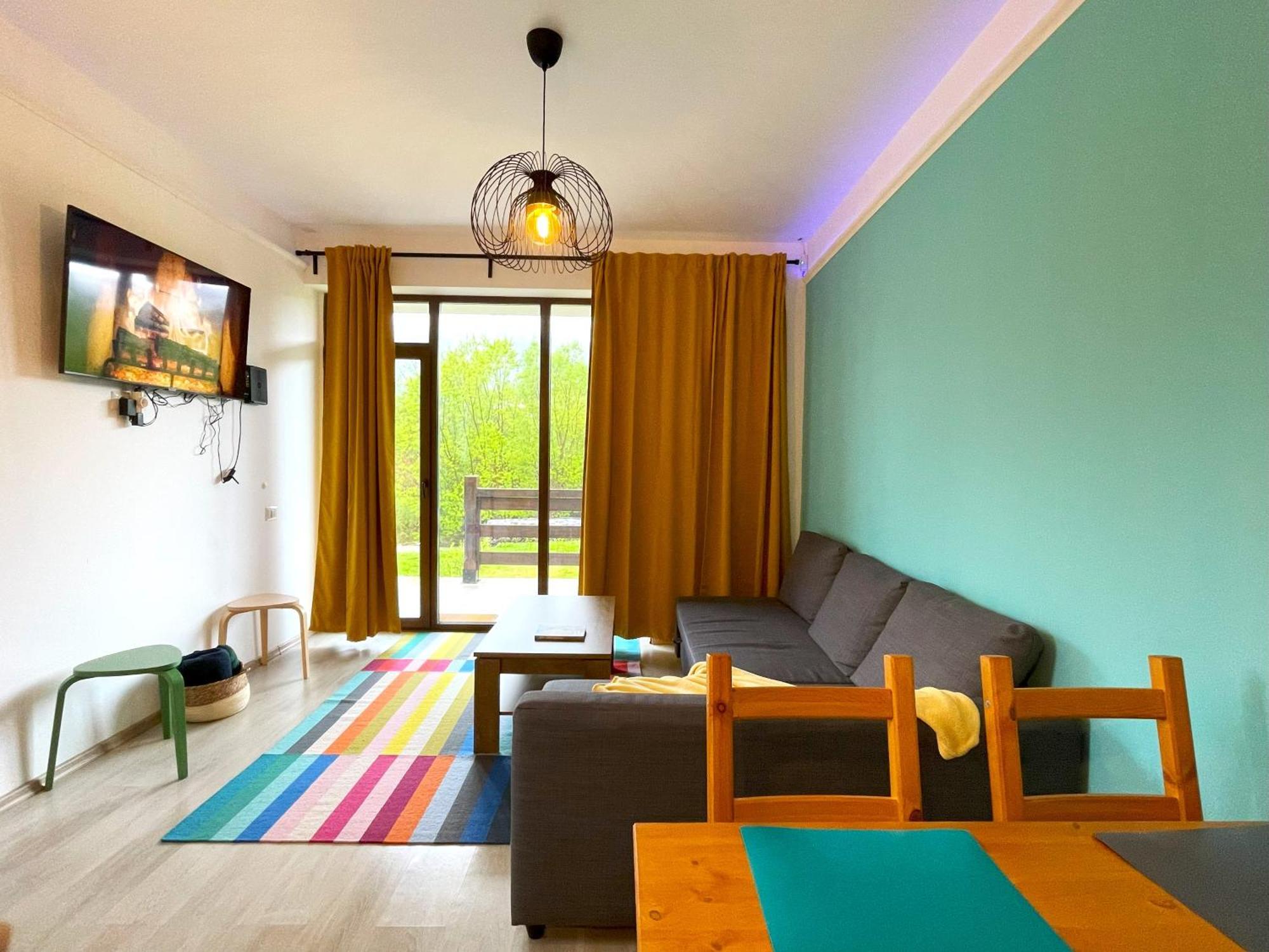 Cozy Riverfront Apartments With Garden And Mountain View Busteni Ngoại thất bức ảnh